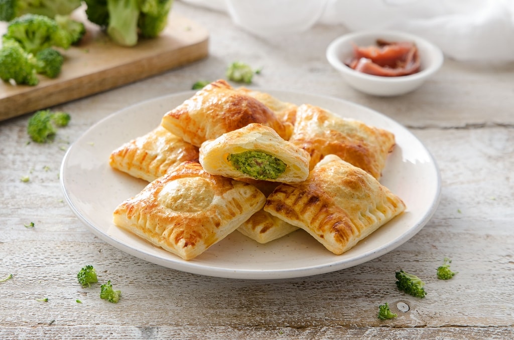 Ricetta Ravioli Di Sfoglia Con Broccoli E Acciughe Cucchiaio D Argento