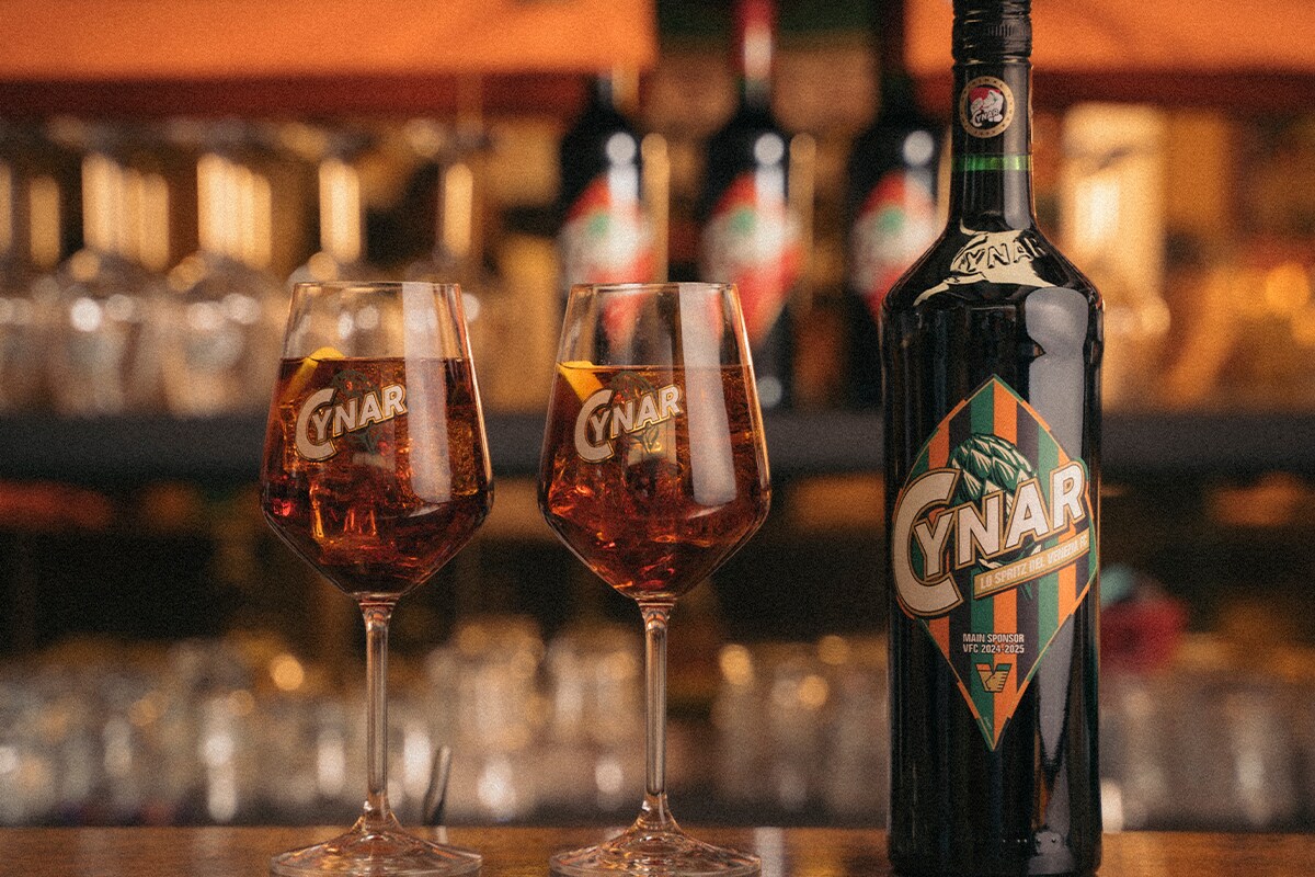 Cynar Spritz: una bottiglia in edizione limitata per il Natale 2024