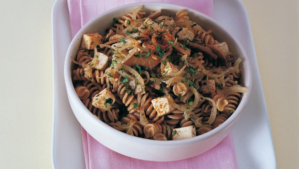 Ricetta Fusilli integrali con seitan, funghi e tofu - Cucchiaio d'Argento