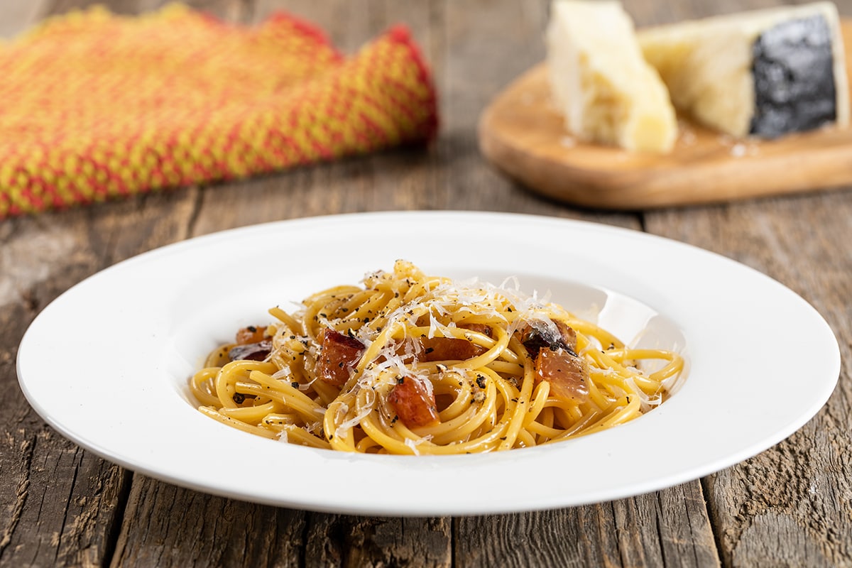 Ricetta Spaghetti alla carbonara - Cucchiaio d'Argento