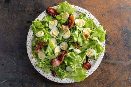 Preparazione Insalata di lattughino e uova di quaglia - Fase 1