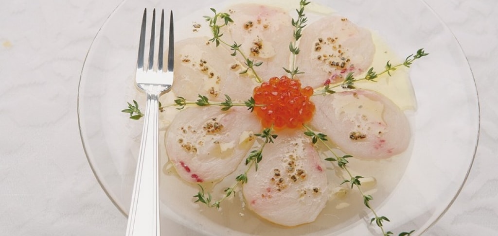 Ricetta Carpaccio Di Pesce Spada Con Uova Di Trota Cucchiaio D Argento