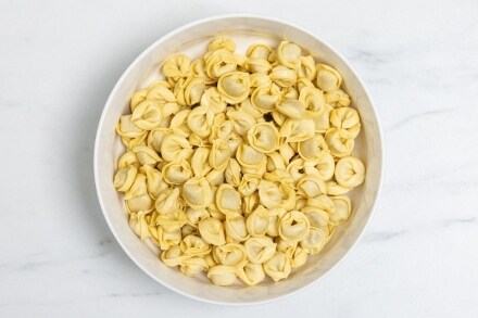 Preparazione Vol au vent ripieno di tortellini - Fase 3