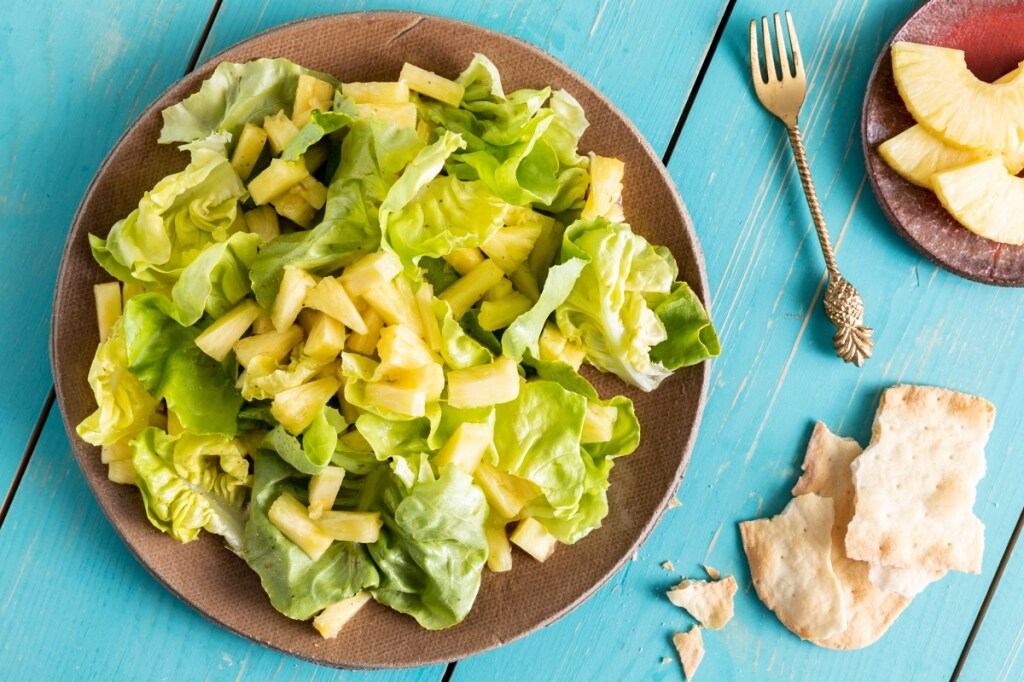 Insalata di lattuga e ananas