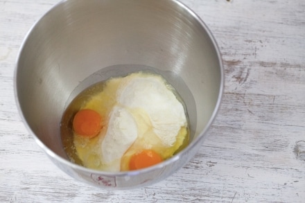 Preparazione Cappelletti in brodo - Fase 3