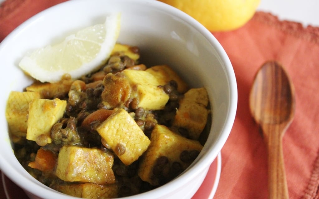 Pasta di lenticchie con tofu e verdure