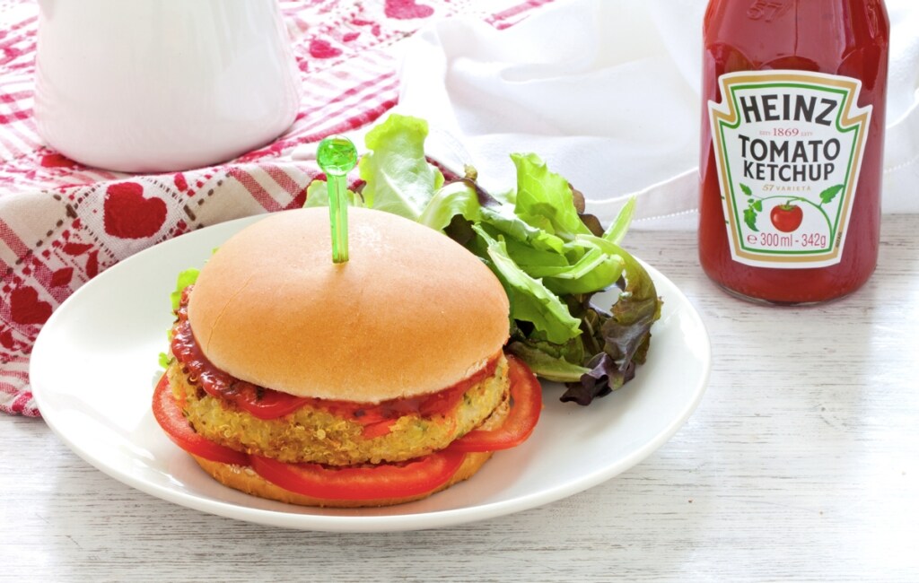 Ricetta Burger Di Quinoa E Verdure Miste Cucchiaio D Argento