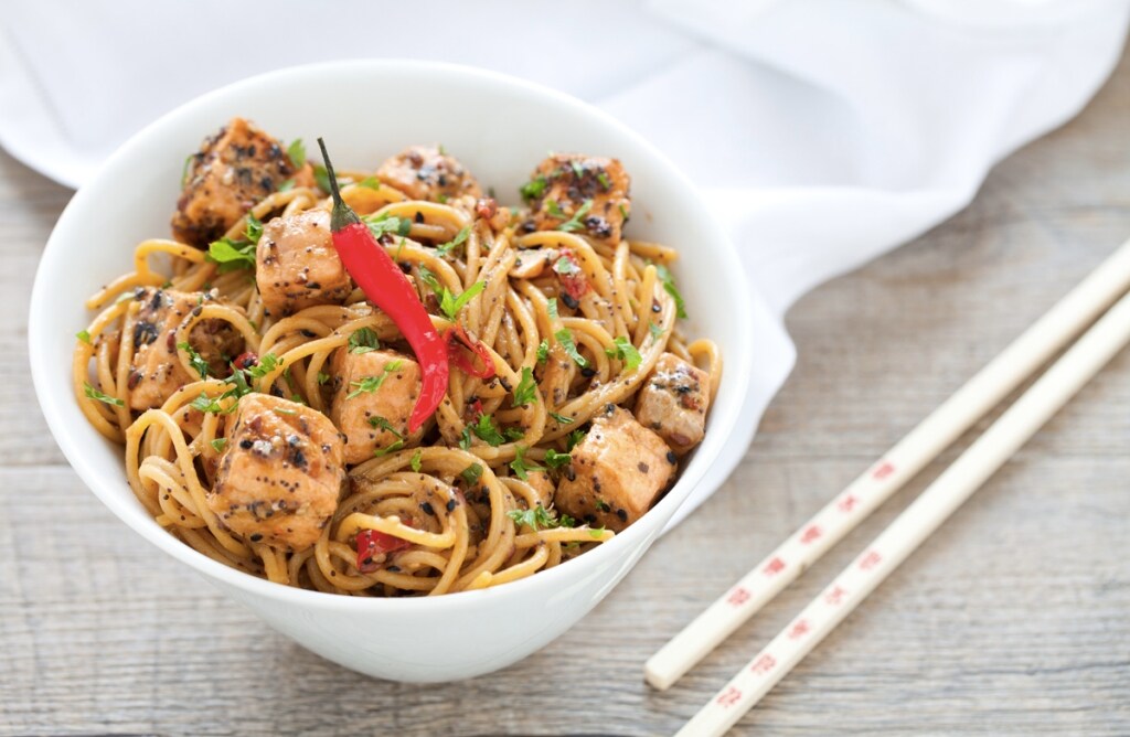 Ricetta Spaghetti Di Riso Piccanti Al Salmone Cucchiaio D Argento