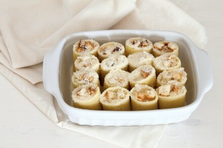 Preparazione Paccheri ripieni di soupe à l'oignon, parmigiano e pane fritto - Fase 4