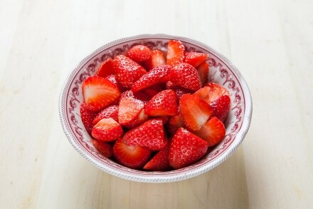 Preparazione Treccia di pasta sfoglia alle fragole  - Fase 1