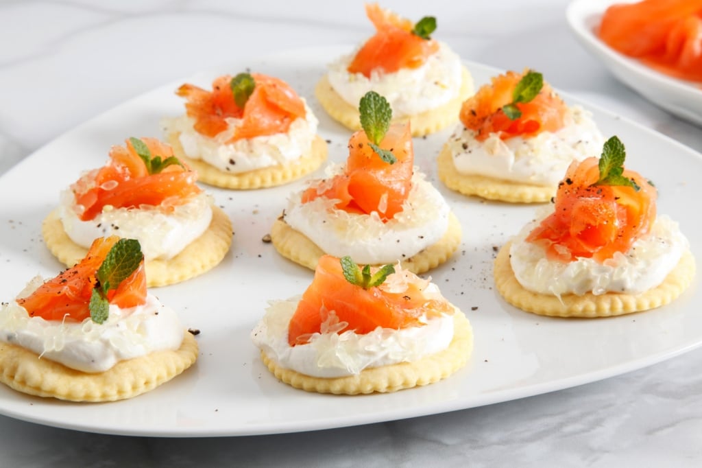 Ricetta Tartine ricotta, salmone e caviale di limone ...