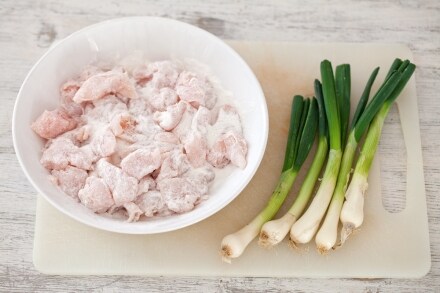 Preparazione Pollo alle mandorle - Fase 1