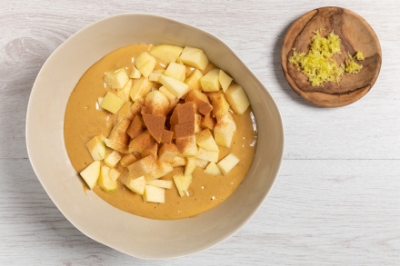 Preparazione Torta di mele senza burro - Fase 2 Preparazione Torta di mele senza burro - Fase 2