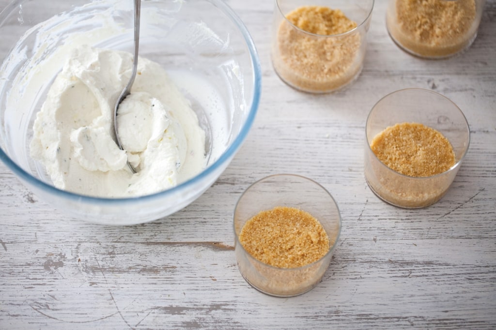 Ricetta Mini cheesecake di ricotta ai pomodorini secchi - Cucchiaio d' Argento