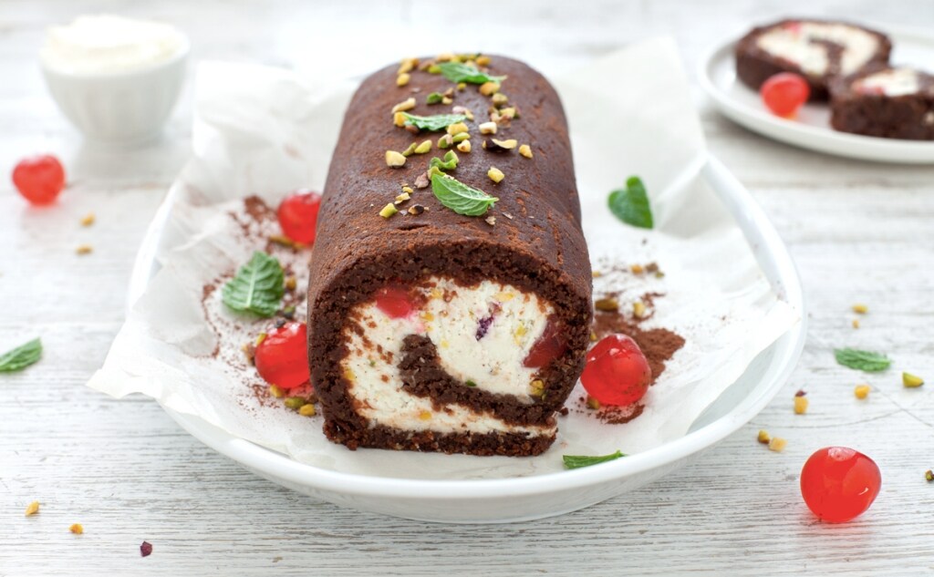 Ricetta Rotolo Senza Cottura Al Cioccolato Ciliegie Candite E Pistacchi Cucchiaio D Argento