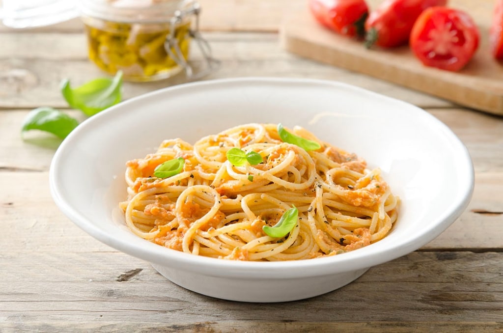 Ricetta Spaghetti Al Pomodoro E Tonno - Cucchiaio D'Argento