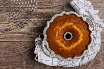 Preparazione Ciambella senza burro ai mirtilli - Fase 3 Preparazione Ciambella senza burro ai mirtilli - Fase 3