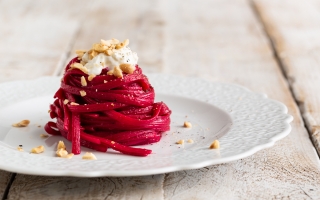 Ricetta Lecca lecca di radicchio e barbabietola - Cucchiaio d'Argento