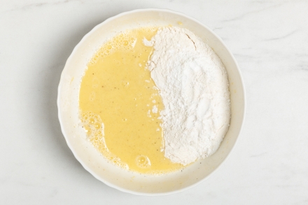 Preparazione Torta senza burro allo yogurt - Fase 2 Preparazione Torta senza burro allo yogurt - Fase 2