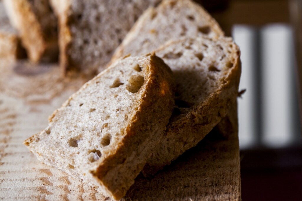 Pane integrale a lievitazione naturale 