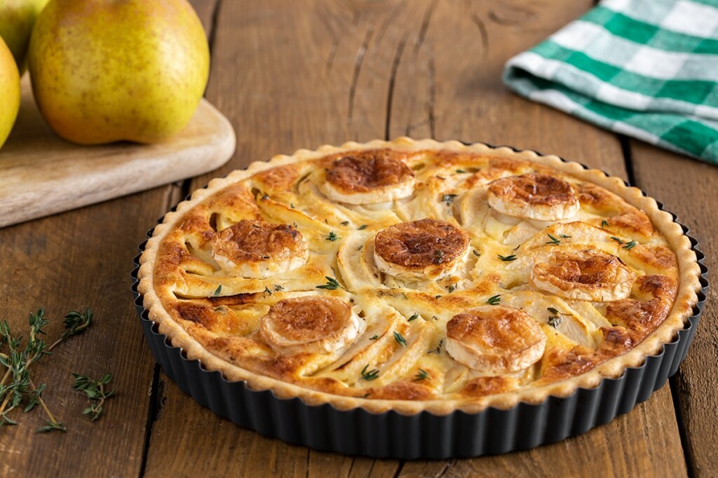 Quiche di mele, chèvre chaud e timo 