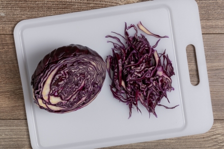 Preparazione Torta salata con cavolo viola e provola - Fase 1 Preparazione Torta salata con cavolo viola e provola - Fase 1