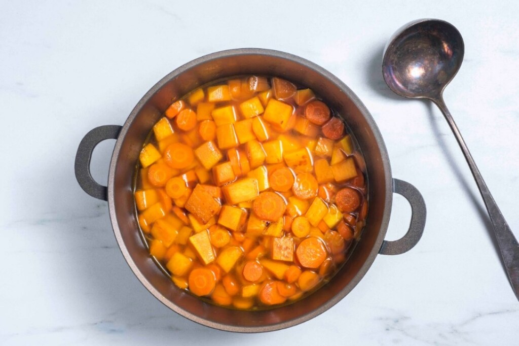 Le ricette di Anna e Flavia: Vellutata di zucca, porri e carote