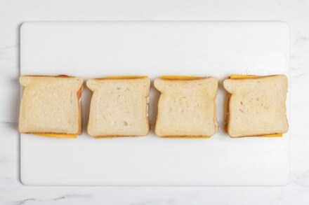 Preparazione Tuna Melt (sandwich al tonno americano) - Fase 5