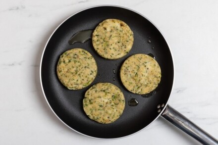 Preparazione Burger di zucchine - Fase 5