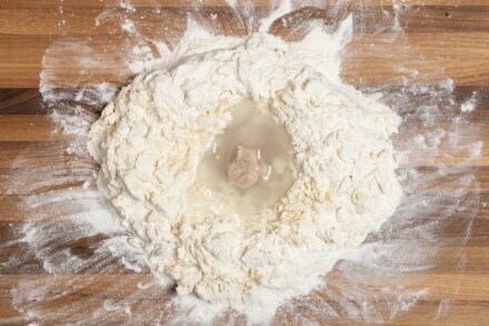 Preparazione Cheese naan - Fase 1