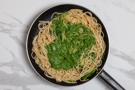 Preparazione Pasta con peperoni cruschi - Fase 5