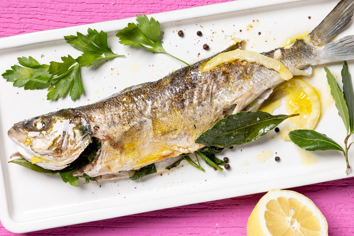 Branzino in padella ricetta