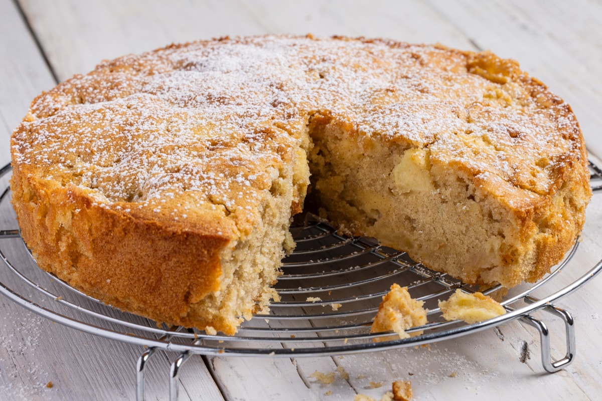 Torta semplice di mele ricetta